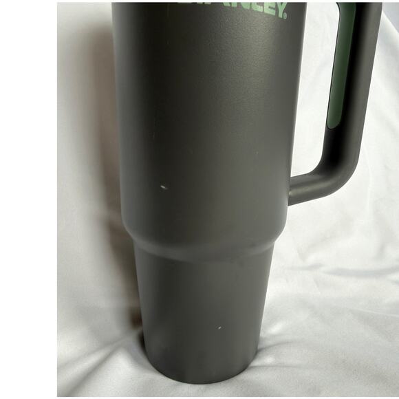 Stanley Quencher H2.0 Flowstate Tumbler 30oz Charcoal Grey, Teal Logo, Straw - Picture 2 of 6
